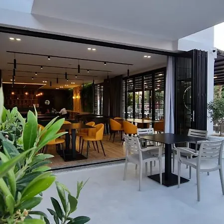 Ionian Hotel *
