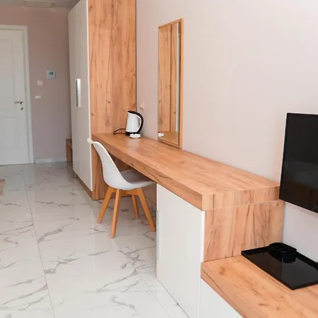 Hotel Ionian *